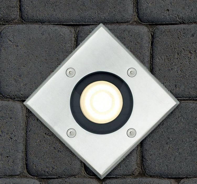 Flacher, eckiger Bodeneinbaustrahler IP67, Edelstahl gebürstet, inkl. 5W LED-Modul, 230V, 120° Abstrahlwinkel.